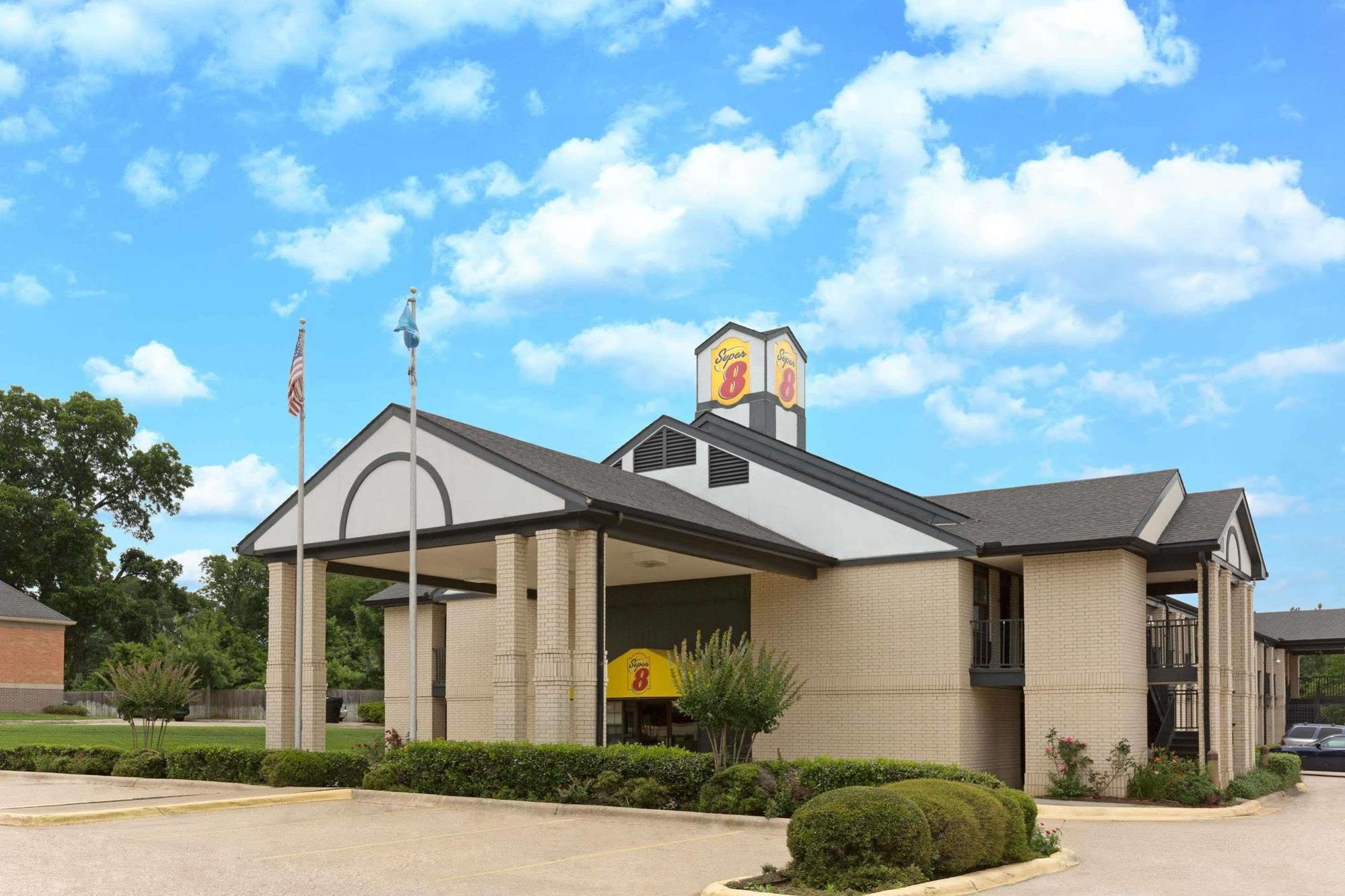 Super 8 By Wyndham Ruston Motel Exterior photo